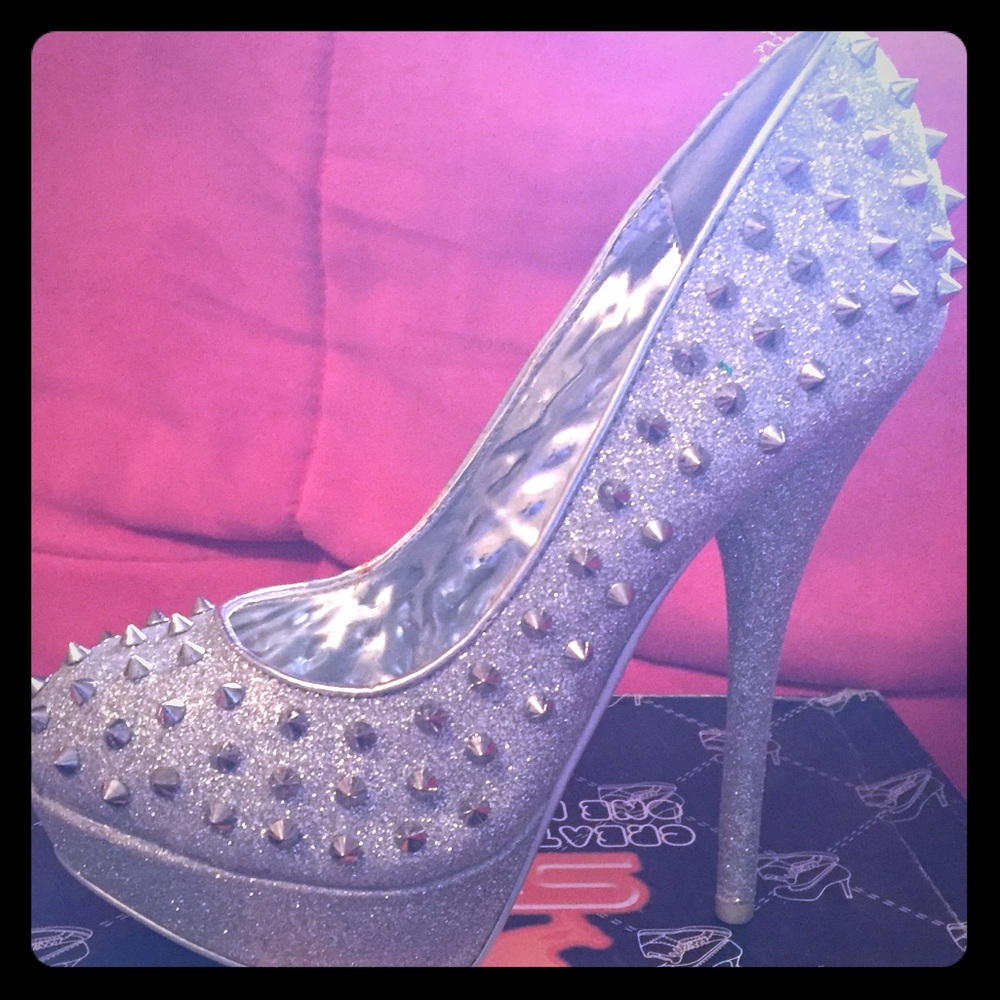 Women’s 5.5” High Heel Glitter Spike Platform Shoe